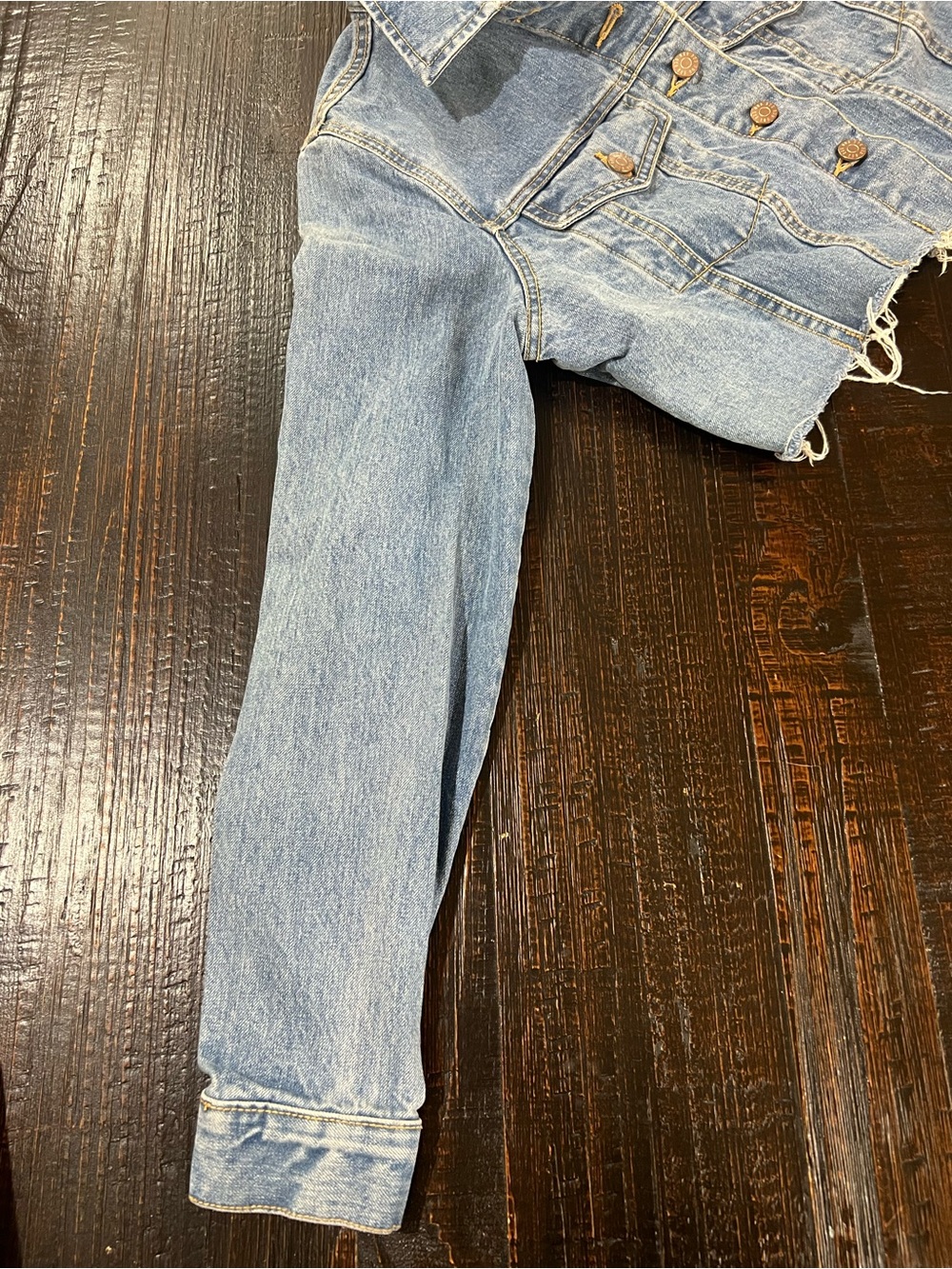 BDG Urban Outfitters Womens Small Cropped Denim Jacket Raw Hem Light Wash - Picture 9 of 16